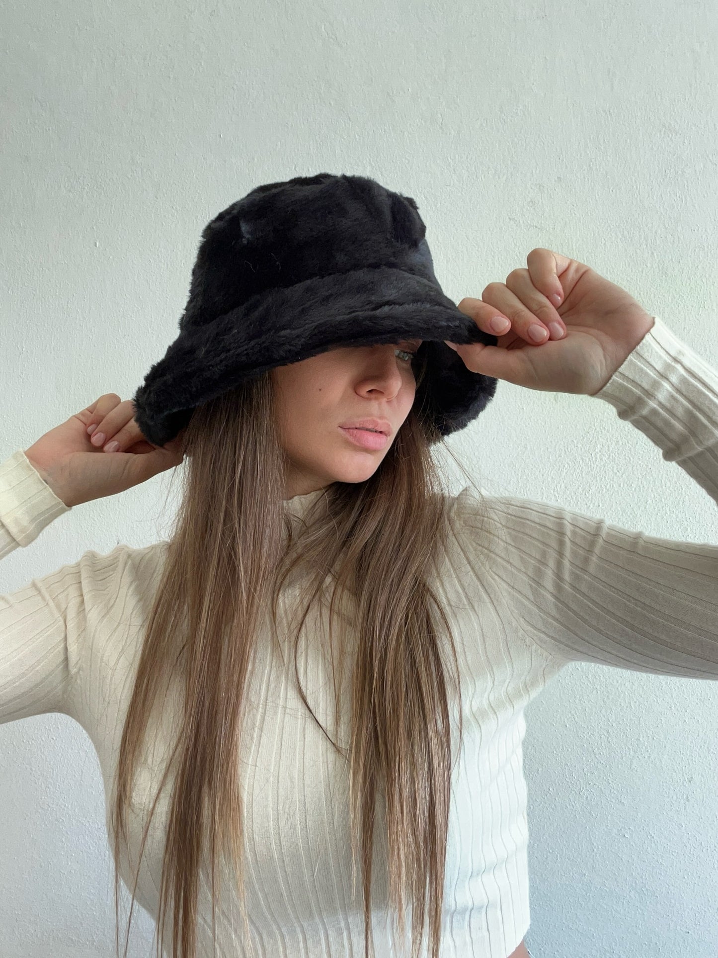 CAPPELLO LORA NERO