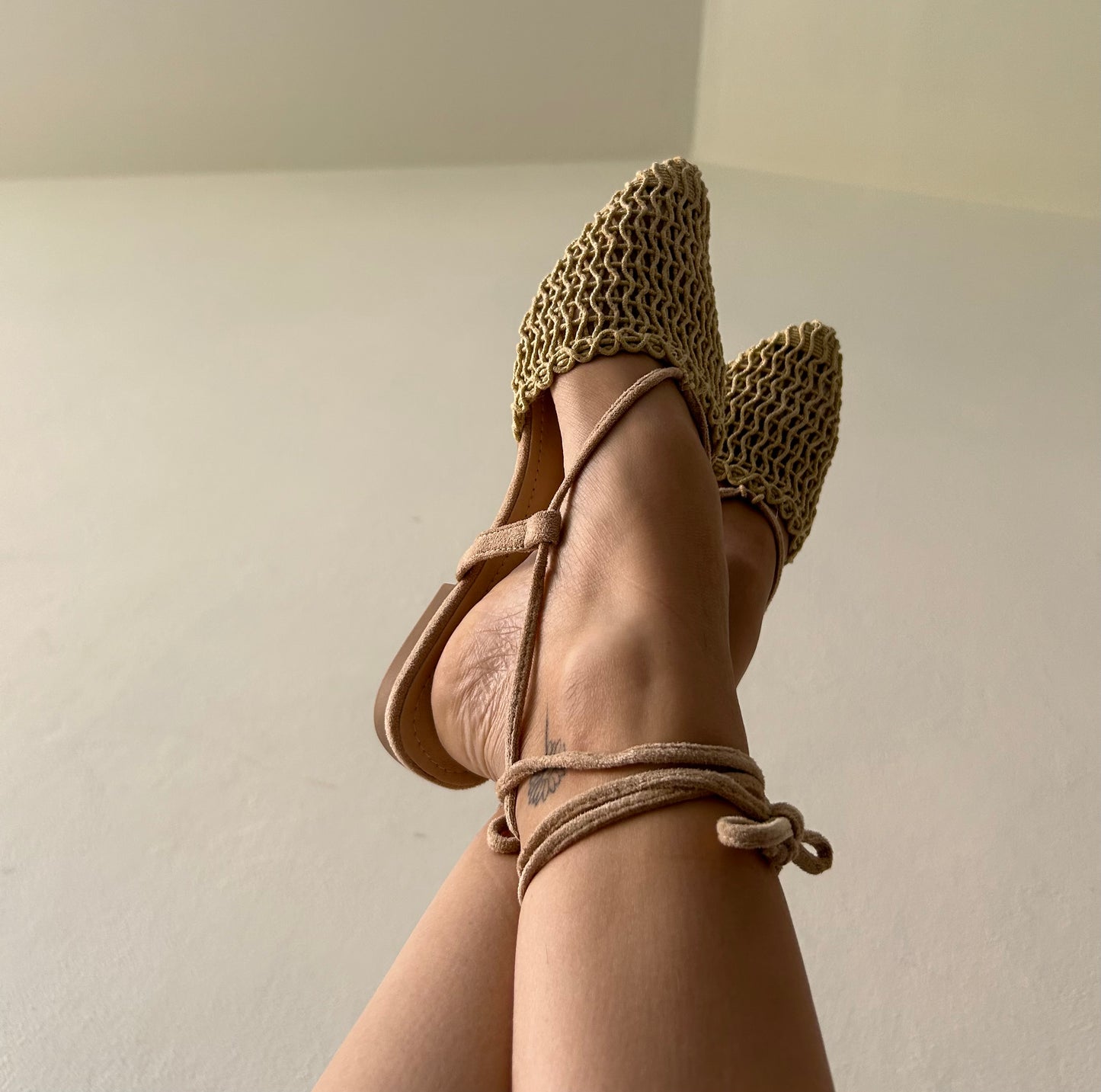 MULES CROCHET ORO