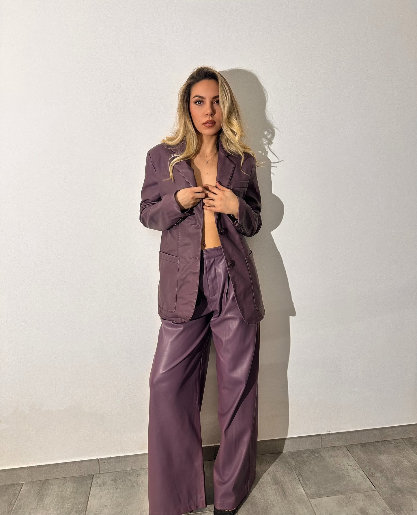 PANTALONE PIEL VIOLA